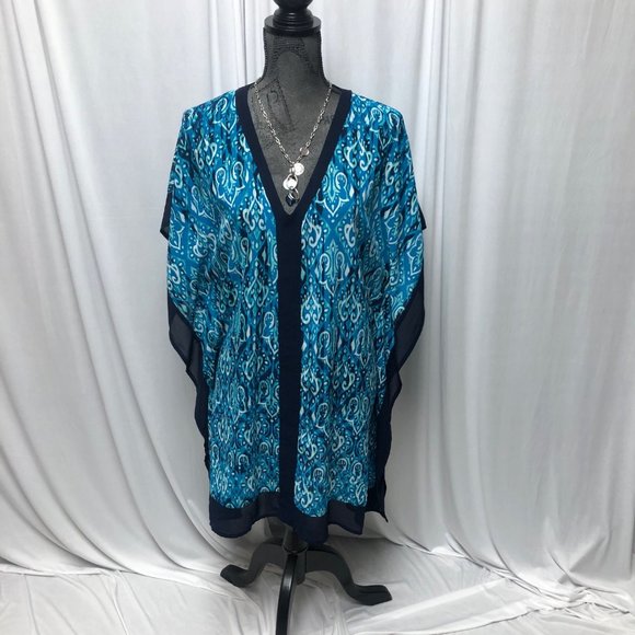 Merona Tops - Merona Blue Paisley V-Neck Tunic with Navy Trim